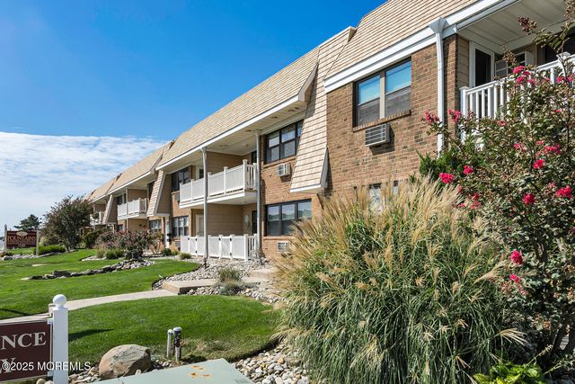 1340 Ocean Avenue 27, Sea Bright, NJ 07760