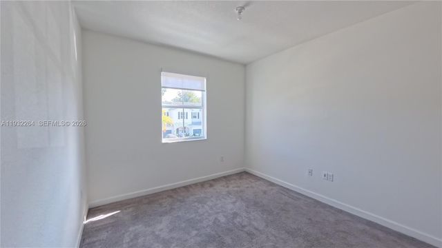 1114 SE 27th Terrace ., Homestead, FL 33035