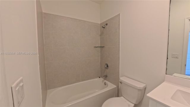 1114 SE 27th Terrace ., Homestead, FL 33035