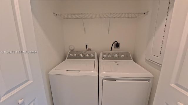 1114 SE 27th Terrace ., Homestead, FL 33035