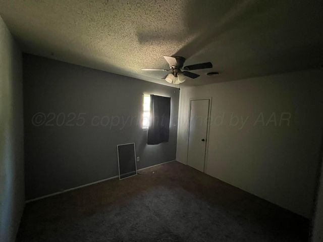 2005 N 20th Street, Memphis, TX 79245