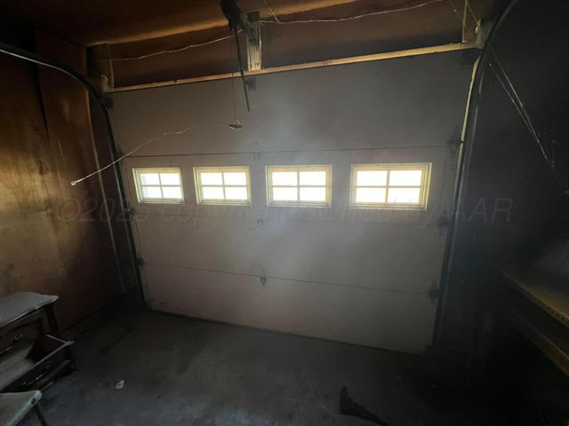 2005 N 20th Street, Memphis, TX 79245