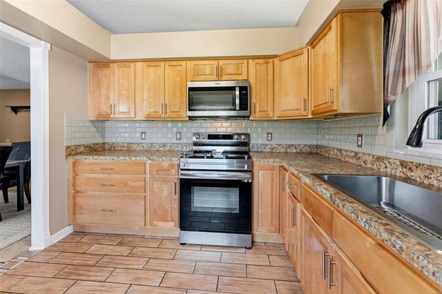 1210 WINDHORST RIDGE DRIVE, Brandon, FL 33510
