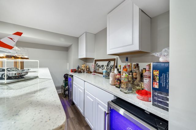 320 Pochet Lane, Schaumburg, IL 60193