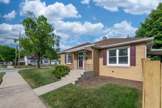 7005 40th AVENUE, Kenosha, WI 53142