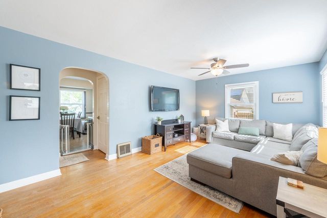 7005 40th AVENUE, Kenosha, WI 53142