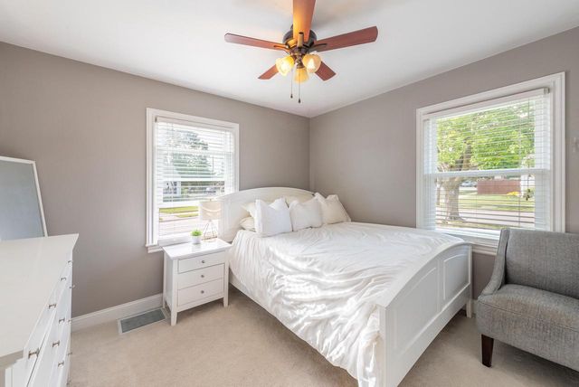 7005 40th AVENUE, Kenosha, WI 53142