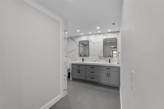 8611 Gullane Court, Palm Beach Gardens, FL 33412