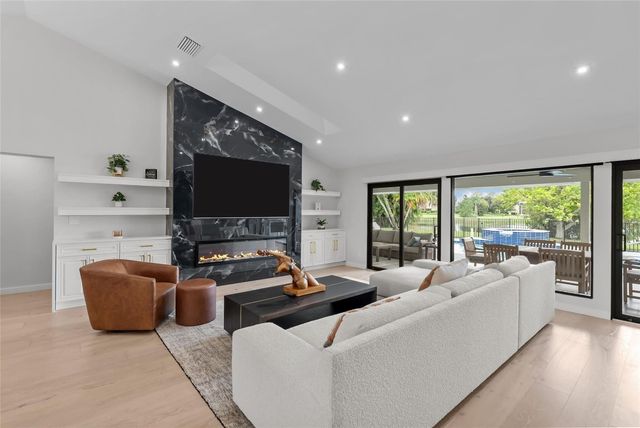 8611 Gullane Court, Palm Beach Gardens, FL 33412