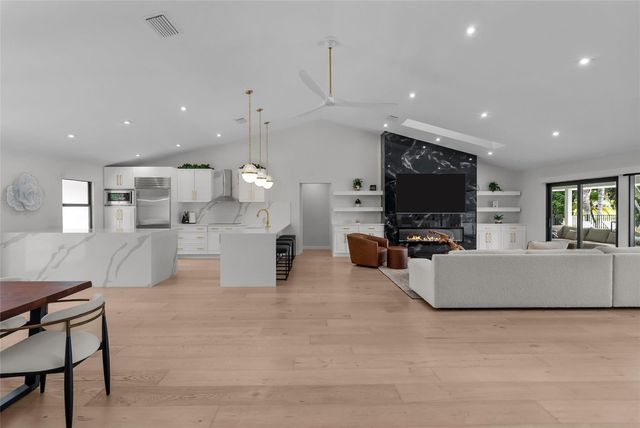 8611 Gullane Court, Palm Beach Gardens, FL 33412