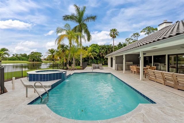 8611 Gullane Court, Palm Beach Gardens, FL 33412