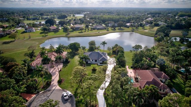8611 Gullane Court, Palm Beach Gardens, FL 33412