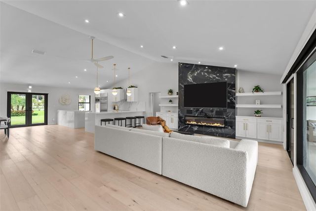 8611 Gullane Court, Palm Beach Gardens, FL 33412