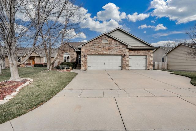 10118 W Bella Vista Ct, Wichita, KS 67212