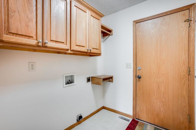 10118 W Bella Vista Ct, Wichita, KS 67212