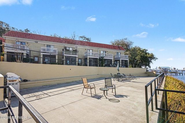 5811 ATLANTIC Boulevard 211, Jacksonville, FL 32207