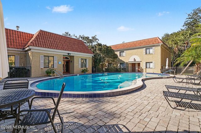 5811 ATLANTIC Boulevard 211, Jacksonville, FL 32207