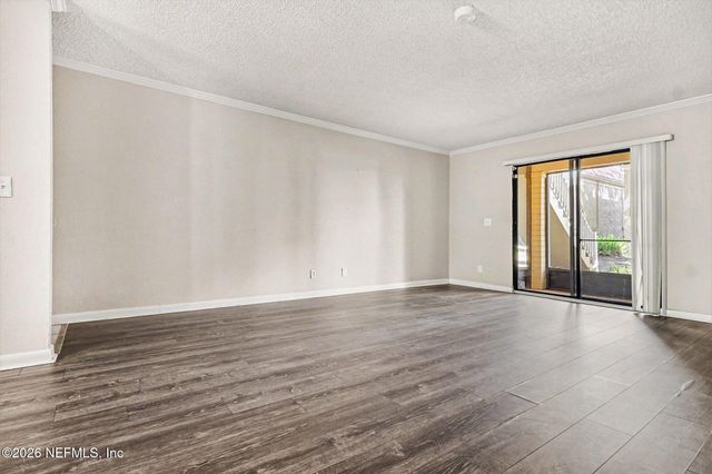 5811 ATLANTIC Boulevard 211, Jacksonville, FL 32207