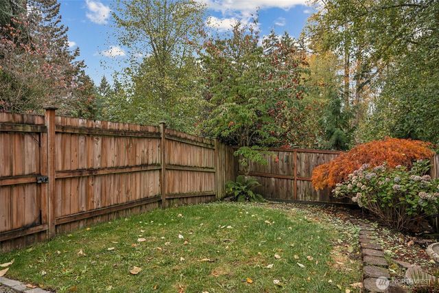 6504 109th Street E, Puyallup, WA 98373