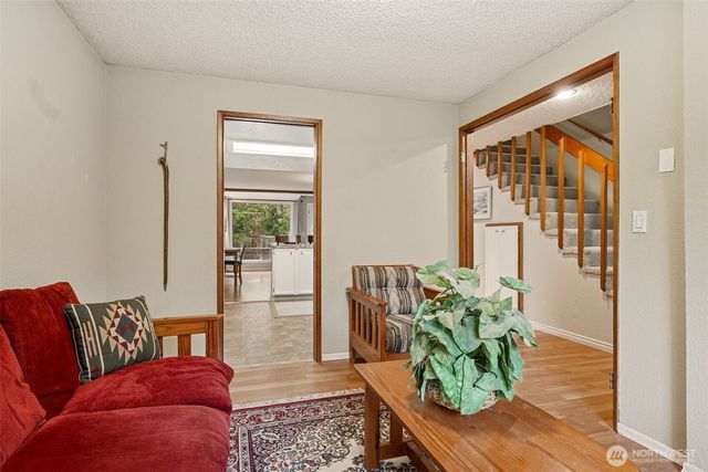 6504 109th Street E, Puyallup, WA 98373