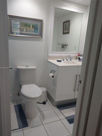 3000 S Ocean Dr 210, Hollywood, FL 33019