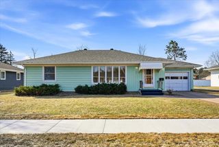 321 W Tyler Avenue, Eau Claire, WI 54701