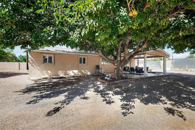 7126 CECILIA Drive SW, Albuquerque, NM 87105