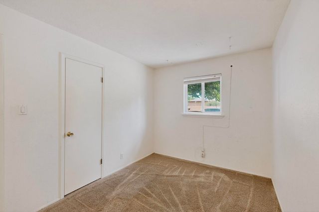 7126 CECILIA Drive SW, Albuquerque, NM 87105