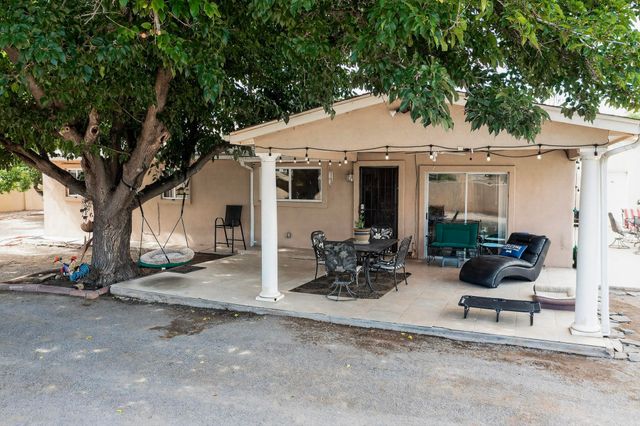 7126 CECILIA Drive SW, Albuquerque, NM 87105