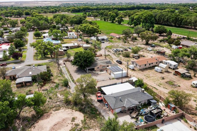 7126 CECILIA Drive SW, Albuquerque, NM 87105