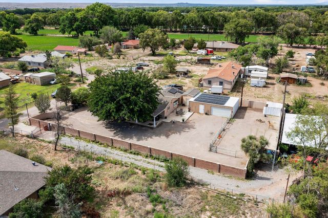 7126 CECILIA Drive SW, Albuquerque, NM 87105