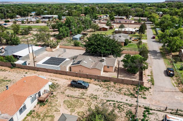 7126 CECILIA Drive SW, Albuquerque, NM 87105