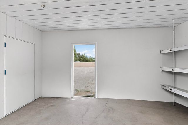 7126 CECILIA Drive SW, Albuquerque, NM 87105