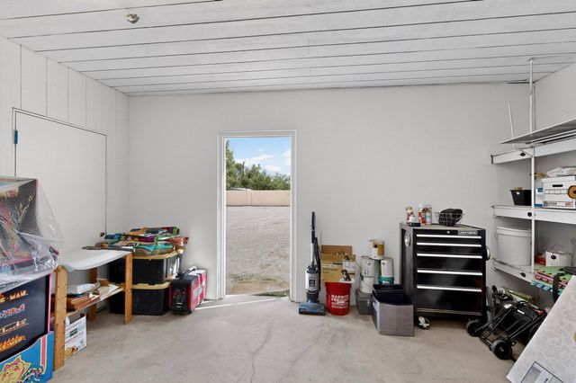 7126 CECILIA Drive SW, Albuquerque, NM 87105