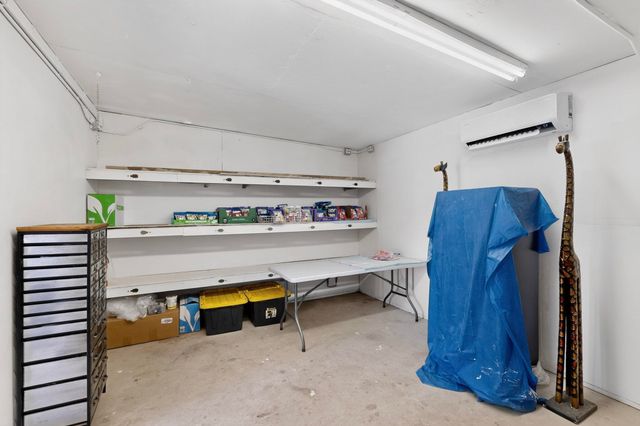 7126 CECILIA Drive SW, Albuquerque, NM 87105