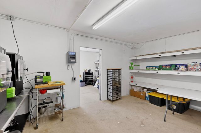 7126 CECILIA Drive SW, Albuquerque, NM 87105