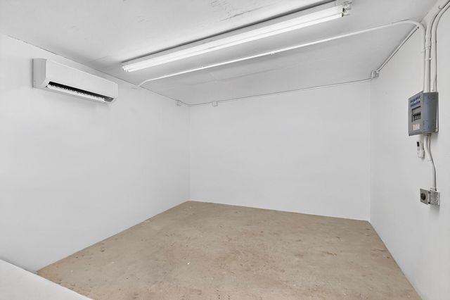 7126 CECILIA Drive SW, Albuquerque, NM 87105