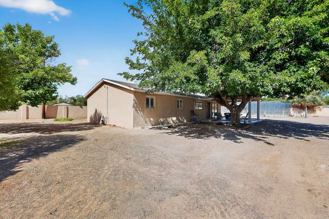 7126 CECILIA Drive SW, Albuquerque, NM 87105