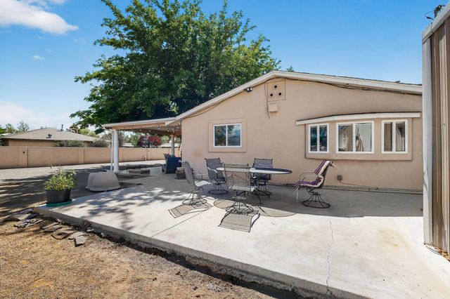 7126 CECILIA Drive SW, Albuquerque, NM 87105