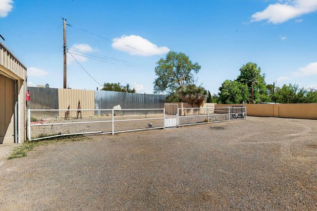 7126 CECILIA Drive SW, Albuquerque, NM 87105