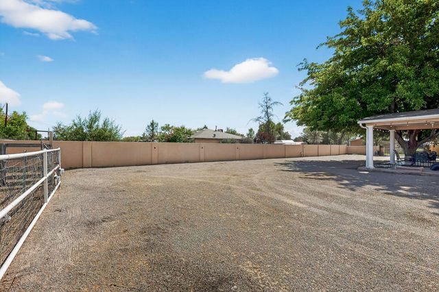 7126 CECILIA Drive SW, Albuquerque, NM 87105