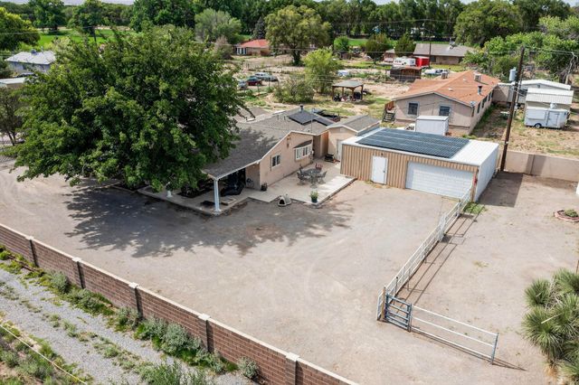 7126 CECILIA Drive SW, Albuquerque, NM 87105