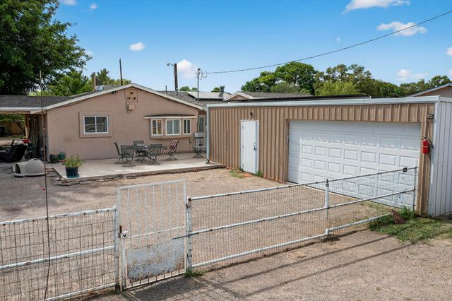 7126 CECILIA Drive SW, Albuquerque, NM 87105