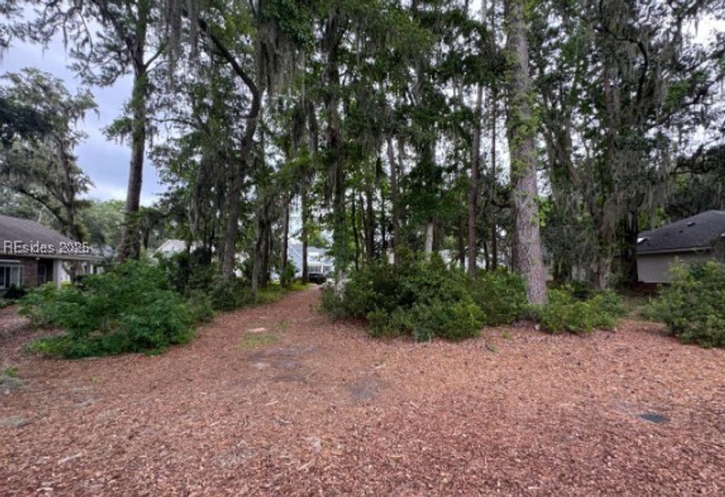 58 S Boone Rd, St Helena Island, SC 29920