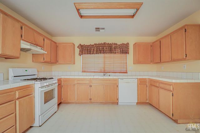 4328 Range Drive, Bakersfield, CA 93312