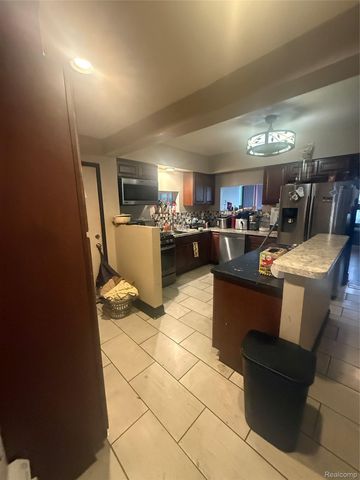 22440 Pembroke Avenue, Detroit, MI 48219