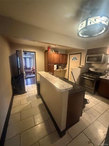22440 Pembroke Avenue, Detroit, MI 48219