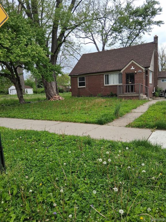 22440 Pembroke Avenue, Detroit, MI 48219