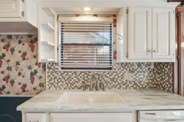 11228 NW 109th Street, Yukon, OK 73099