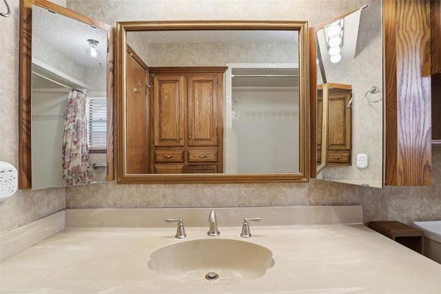 11228 NW 109th Street, Yukon, OK 73099